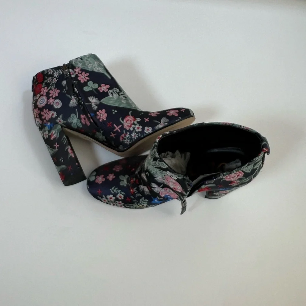 Sam Edelman Floral Embroidered Ankle Booties Block Heel Zip Sz 6.5 - Picture 6 of 16